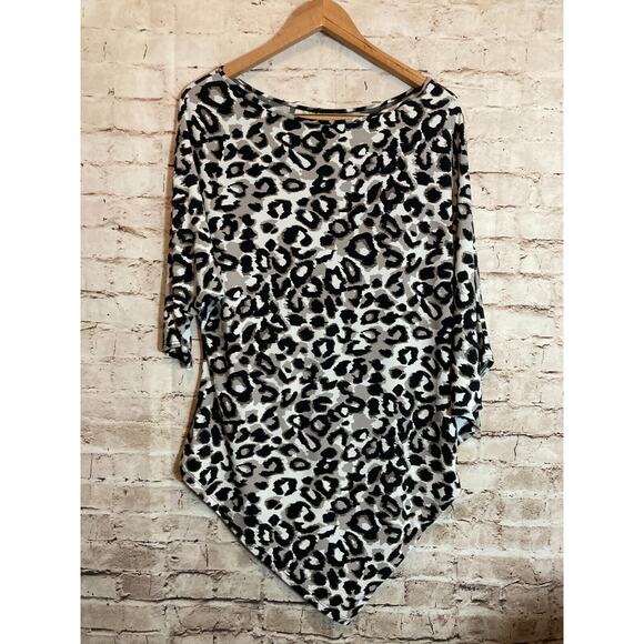Clara Sun Woo Tunic Top Womens Medium Gray Cheetah Leopard Asymmetric Sleeves - Picture 1 of 13
